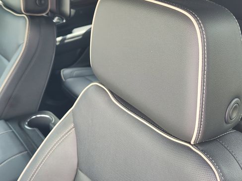 Used 2023 Chevrolet Tahoe Premier RWD image 15