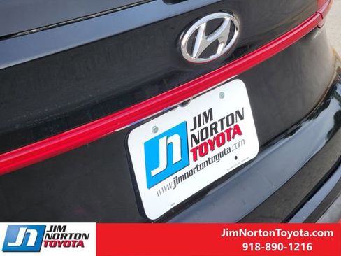 Used 2023 Hyundai Santa Fe SE image 11