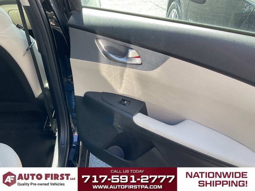 Used 2022 Kia Forte LXS FWD image 16