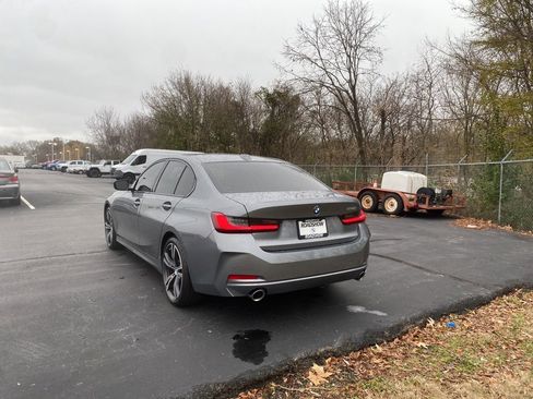 Used 2023 BMW 330i Sedan w/ Premium Package image 3