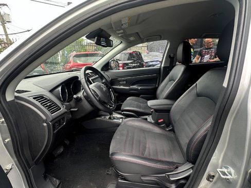 Used 2025 Mitsubishi Outlander Sport AWD image 20