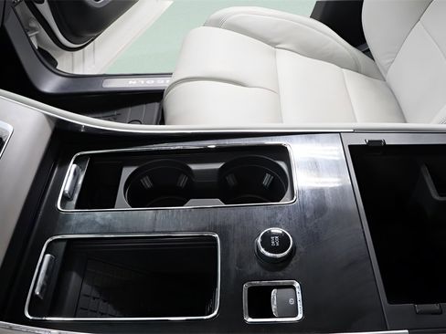 Used 2025 Lincoln Aviator Reserve w/ Equipment Group 201A image 19