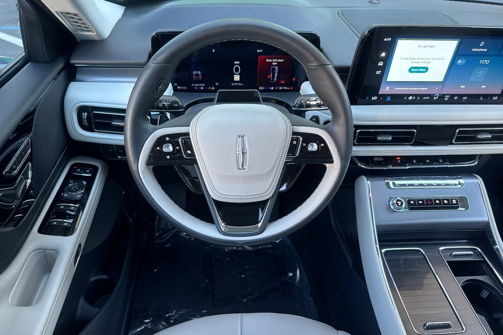 Used 2026 Lincoln Aviator AWD w/ Jet Appearance Package image 14