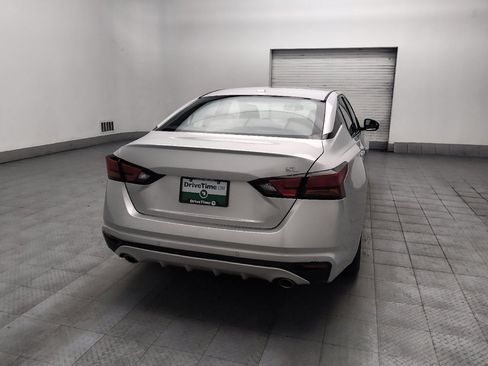 Used 2019 Nissan Altima 2.5 SL FWD image 7