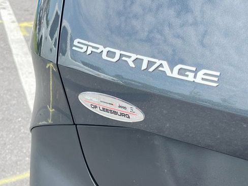 Used 2025 Kia Sportage EX FWD image 31
