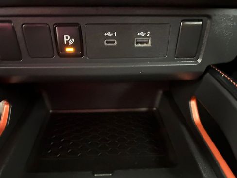 Used 2025 Nissan Frontier PRO-4X AWD/4WD image 30