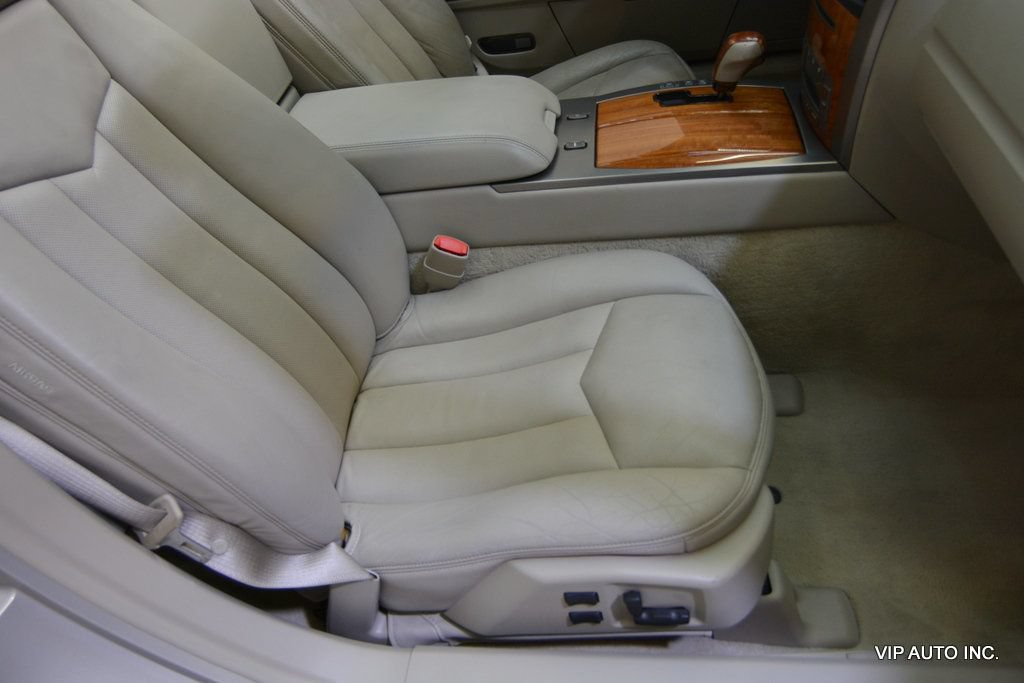 Used 2006 Cadillac XLR RWD image 38
