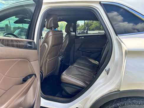 Used 2018 Lincoln MKC Reserve w/ Lincoln MKC Climate Package image 9