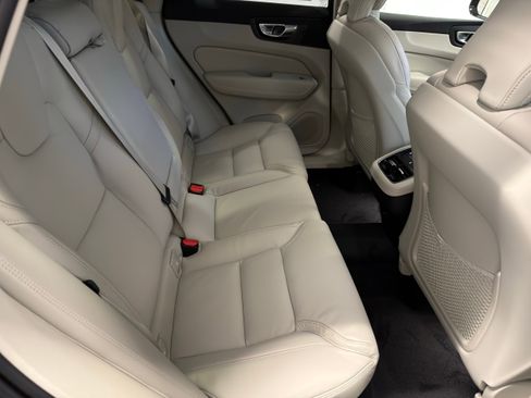 New 2026 Volvo XC60 B5 Ultra w/ Protection Package Premier AWD/4WD image 28