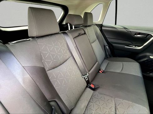Used 2021 Toyota RAV4 XLE w/ Convenience Package image 23