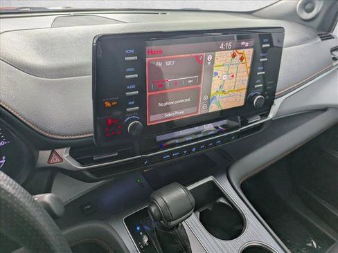 Used 2021 Toyota Sienna XSE w/ XSE Plus Package image 12