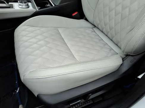 Used 2023 Mitsubishi Outlander SEL 40th Anniversary AWD/4WD image 17