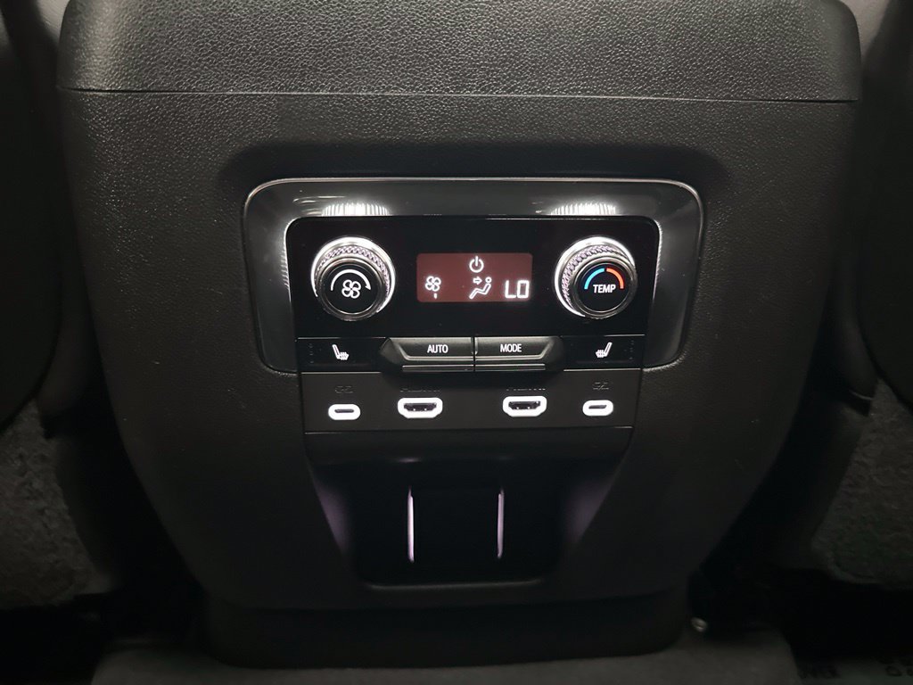 Used 2023 GMC Yukon XL Denali Ultimate AWD/4WD image 25