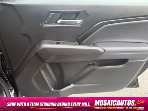 Used 2024 GMC Canyon Elevation w/ Convenience Package AWD/4WD image 9