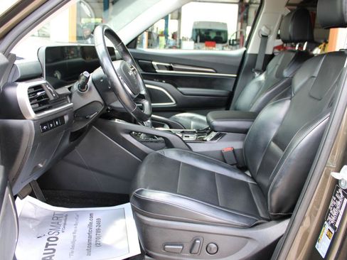 Used 2023 Kia Telluride S AWD/4WD image 17