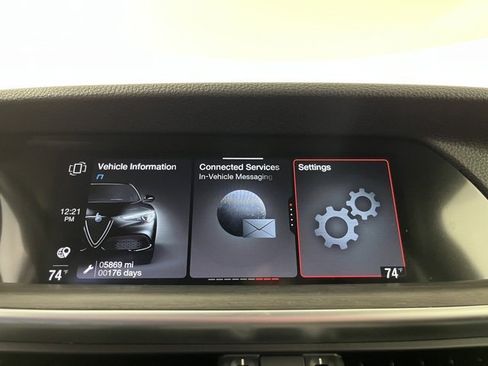 Used 2023 Alfa Romeo Stelvio Ti image 30