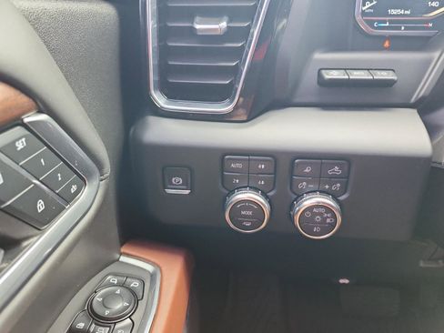 Used 2025 GMC Sierra 2500 Denali Ultimate AWD/4WD image 26