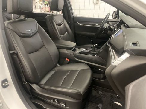Used 2023 Cadillac XT5 Sportv AWD/4WD image 23