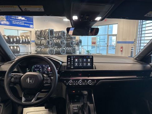 Certified 2026 Honda CR-V Sport Touring image 9