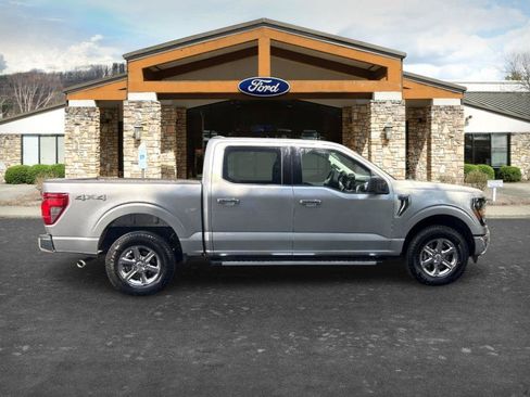 Used 2025 Ford F150 XLT w/ Equipment Group 301A Standard AWD/4WD image 4