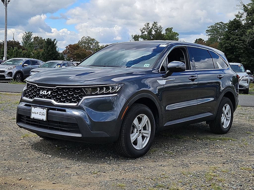Used 2023 Kia Sorento LX AWD/4WD image 3