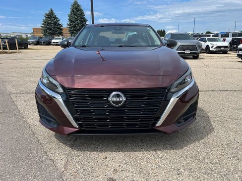 Used 2025 Nissan Altima 2.5 SV FWD image 4
