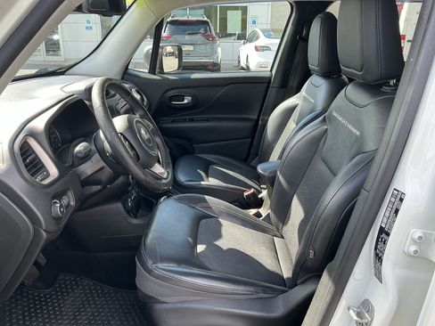 Used 2017 Jeep Renegade Trailhawk AWD/4WD image 10