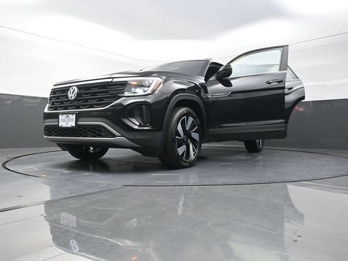 Used 2026 Volkswagen Atlas Cross Sport SE AWD/4WD image 34