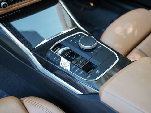 Used 2024 BMW 430i Coupe w/ Convenience Package RWD image 32
