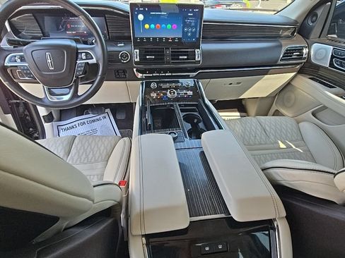 Used 2023 Lincoln Navigator Black Label AWD/4WD image 27
