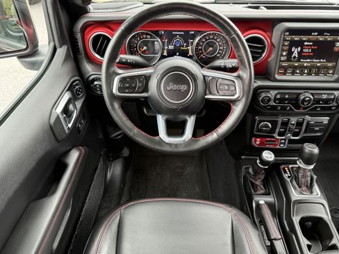 Used 2023 Jeep Gladiator Rubicon w/ Cold Weather Group AWD/4WD image 19