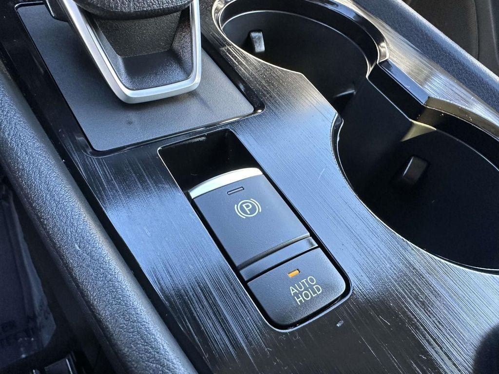 Certified 2025 Nissan Rogue SV AWD/4WD image 22