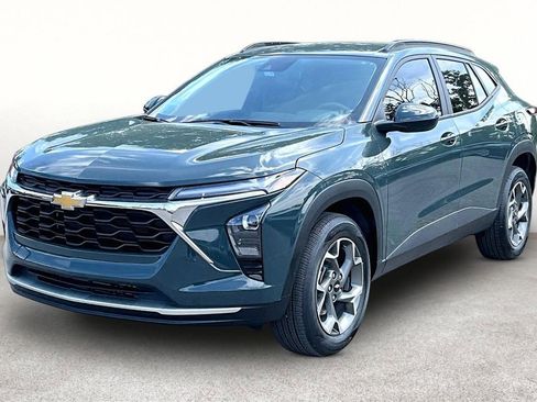 Used 2026 Chevrolet Trax LT FWD image 13
