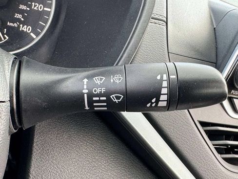 Used 2020 Nissan Altima 2.5 SV FWD image 28