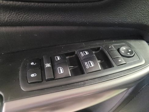 Used 2020 Jeep Cherokee Limited AWD/4WD image 27
