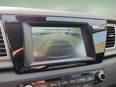 Used 2018 Kia Niro LX image 27