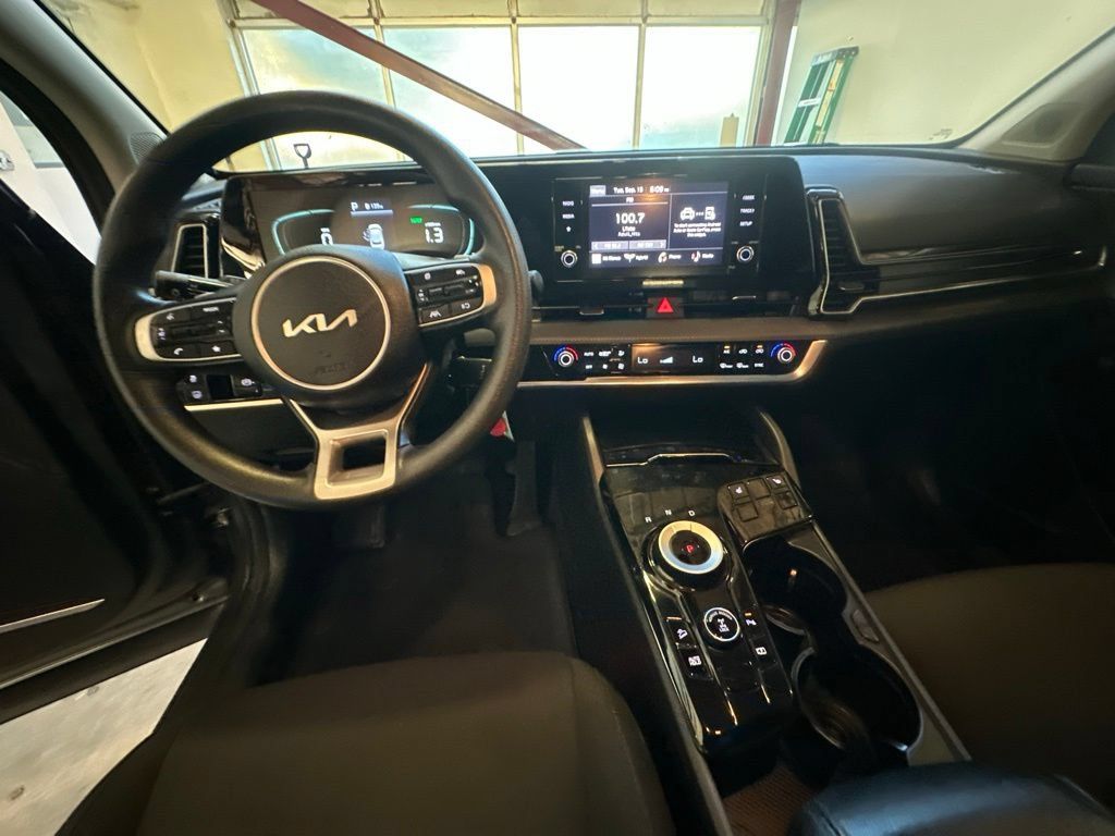 Used 2023 Kia Sportage LX AWD/4WD image 26