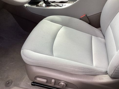 Used 2024 Chevrolet Malibu LT image 39