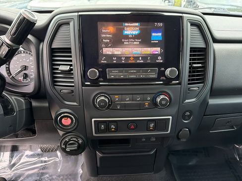Used 2021 Nissan Titan S AWD/4WD image 24