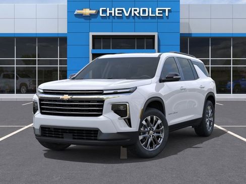 New 2026 Chevrolet Traverse LT w/ Sun and Wheel Package AWD/4WD image 6