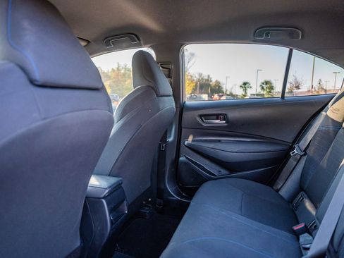 Used 2022 Toyota Corolla SE image 16