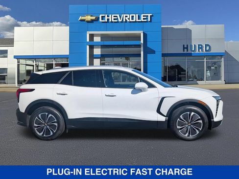 Used 2024 Chevrolet Blazer EV LT AWD/4WD image 3