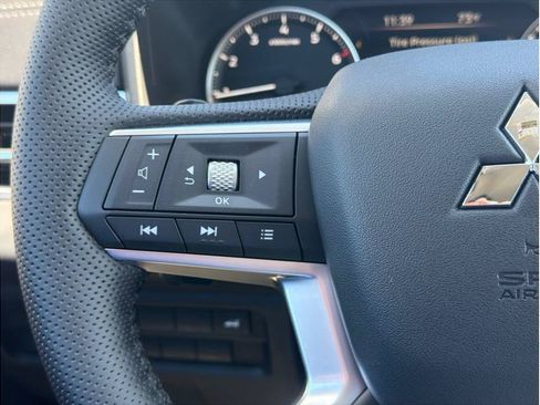 New 2026 Mitsubishi Outlander LE FWD image 19