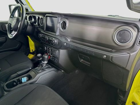 Used 2022 Jeep Wrangler Unlimited Rubicon 4xe image 28