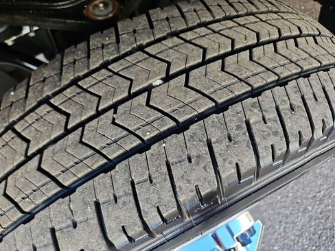 Used 2025 Chevrolet Silverado 3500 LTZ w/ LTZ Convenience Package image 27