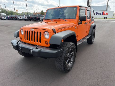 Used 2013 Jeep Wrangler Unlimited Rubicon w/ Connectivity Group AWD/4WD image 5