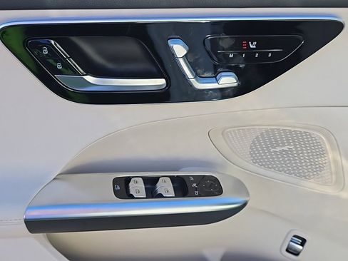 New 2026 Mercedes-Benz C 300 4MATIC image 9