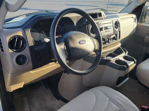 Used 2010 Ford E-350 and Econoline 350 Super Duty image 13