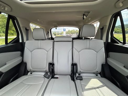 Used 2024 Honda Pilot Elite image 7