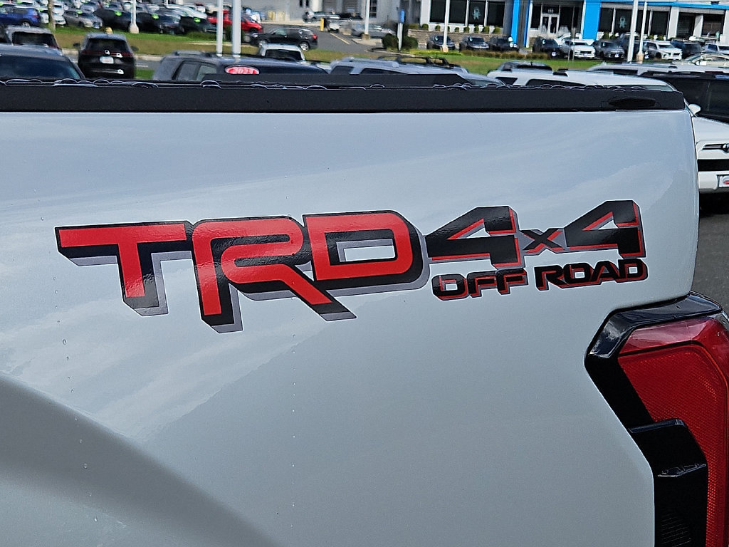 New 2026 Toyota Tundra Platinum w/ TRD Off-Road Package AWD/4WD image 21